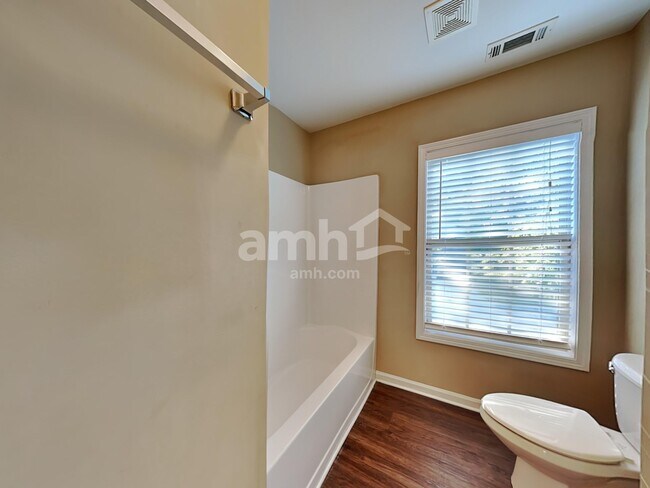 Building Photo - 5655 Livingston Ct