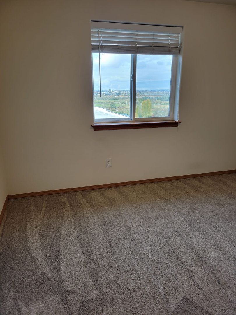 Building Photo - Suburban Serenity Nestled in the Heart of Lake Stevens