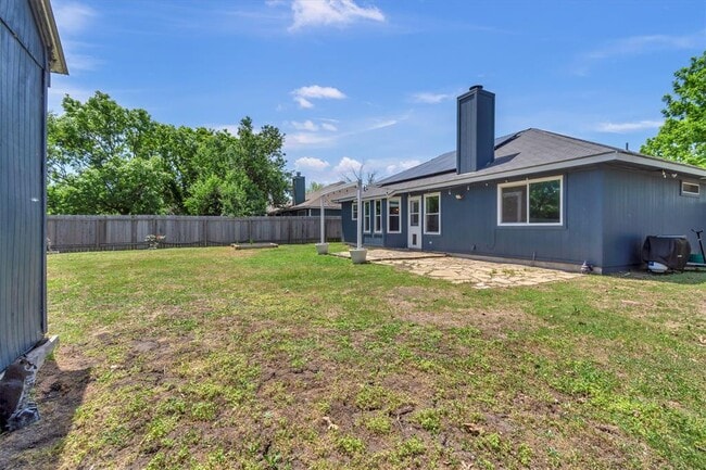 Building Photo - 206 Quail Cir