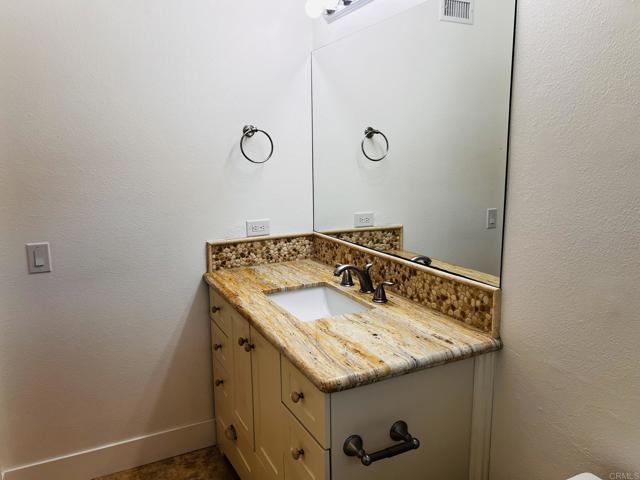 Building Photo - 4587 Cove Dr