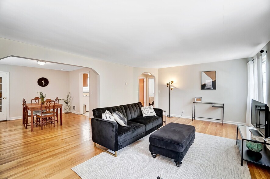 Living room opens to the formal dining room - 531 Norway Ave