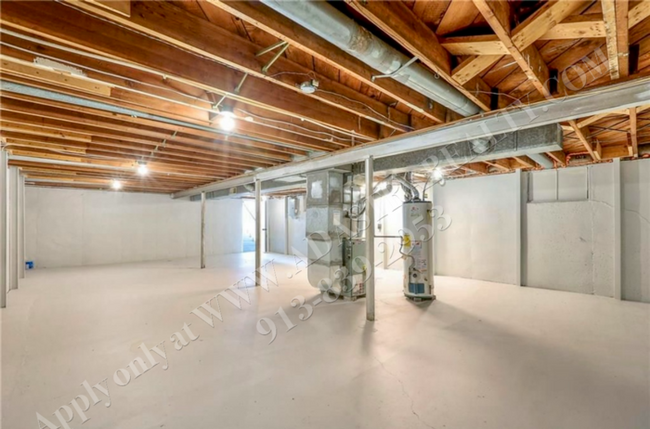 Building Photo - Stunningly Remodeled 3 Bed 1 Bath Home in ...