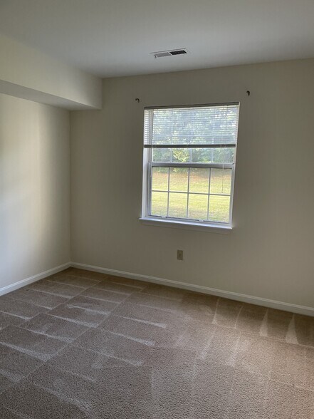 BR 2 - 8335 Montgomery Run Rd