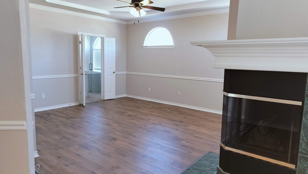 Building Photo - 8001 Case Dr
