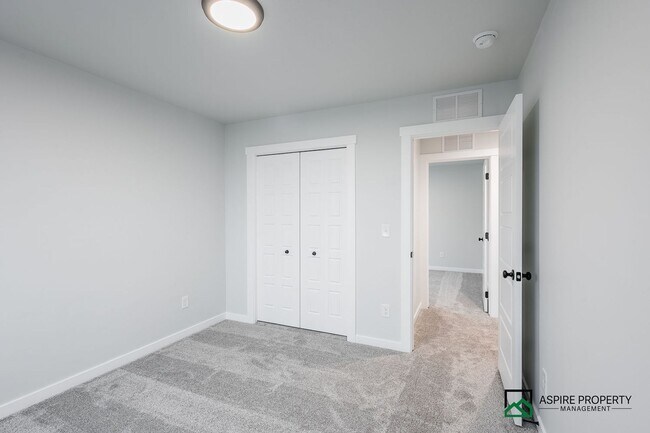 Building Photo - BRAND NEW 4 Bed 2.5 Bath Home