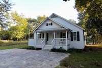 Building Photo - 8 Sally Ln