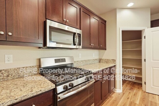 Building Photo - 5500 Amnest Way