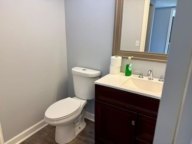 Building Photo - 3 Bed, 2.5 Bath in Little Turtle