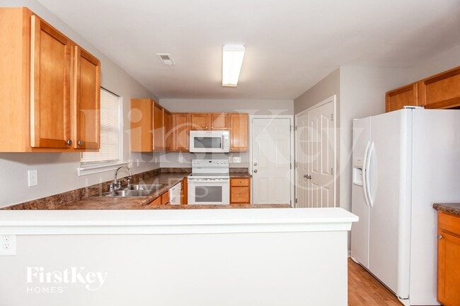 Building Photo - 7411 Mary Jo Helms Dr