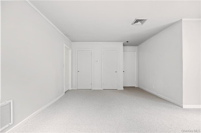 Building Photo - 6 Raven Way