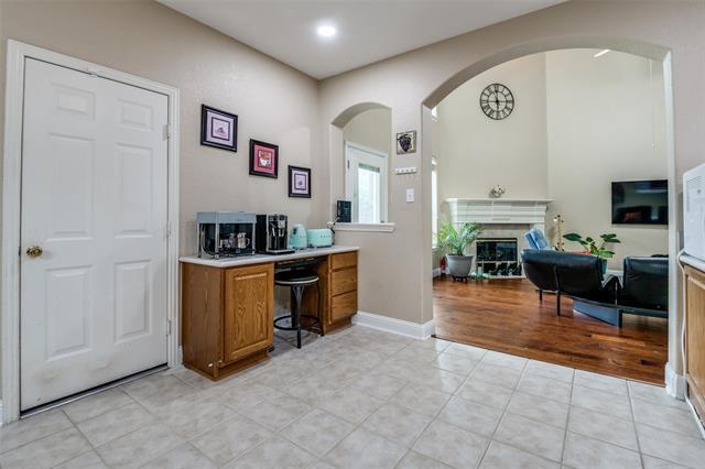 Building Photo - 14823 Blakehill Dr
