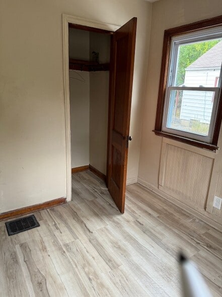 Building Photo - 2385 Joyce Ave