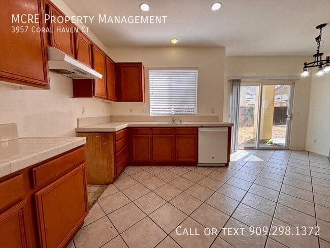 Building Photo - 3957 Coral Haven Ct