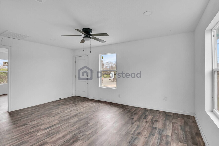 Building Photo - 4021 Culebra Rd