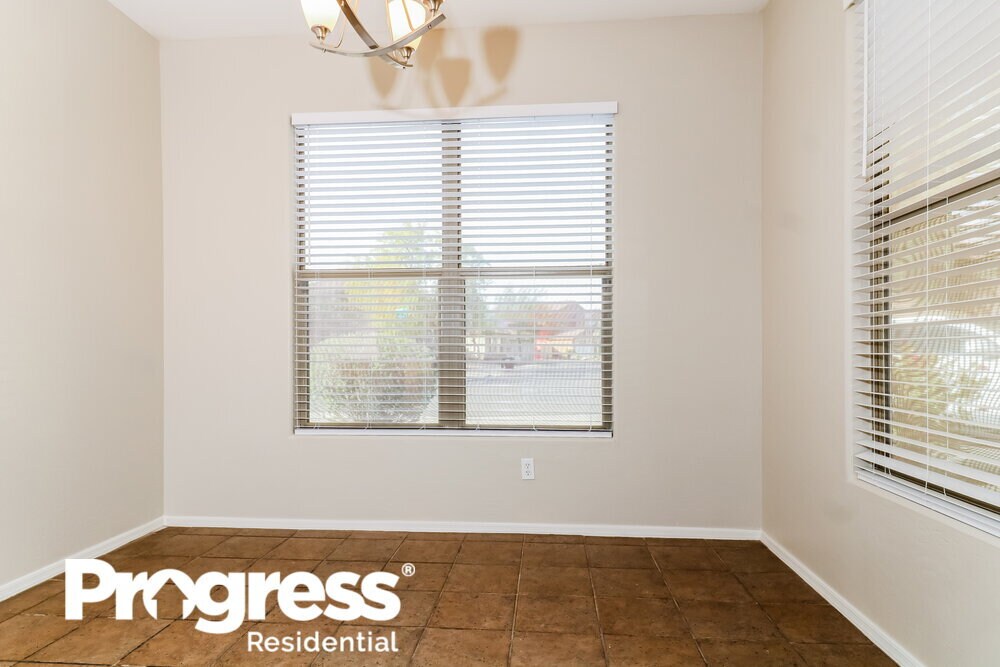 Building Photo - 1701 S 117th Dr