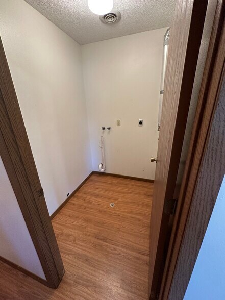 Laundry Room - 718 Randy Rd