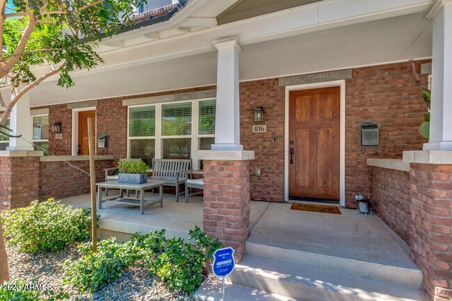 Building Photo - 816 N 3rd Ave