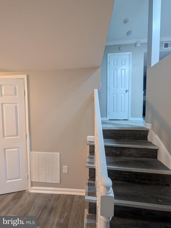 Building Photo - 2 Hawkesbury Ct