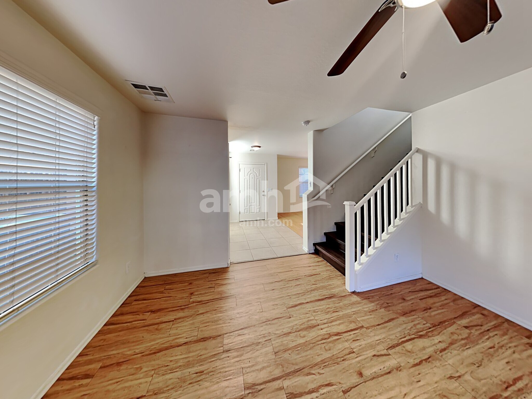 Building Photo - 2549 E Bart St