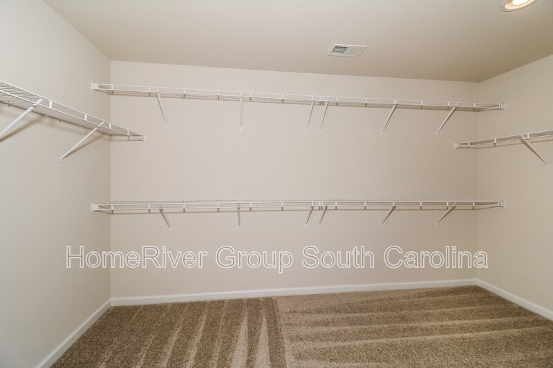 Building Photo - 355 Niblick Dr