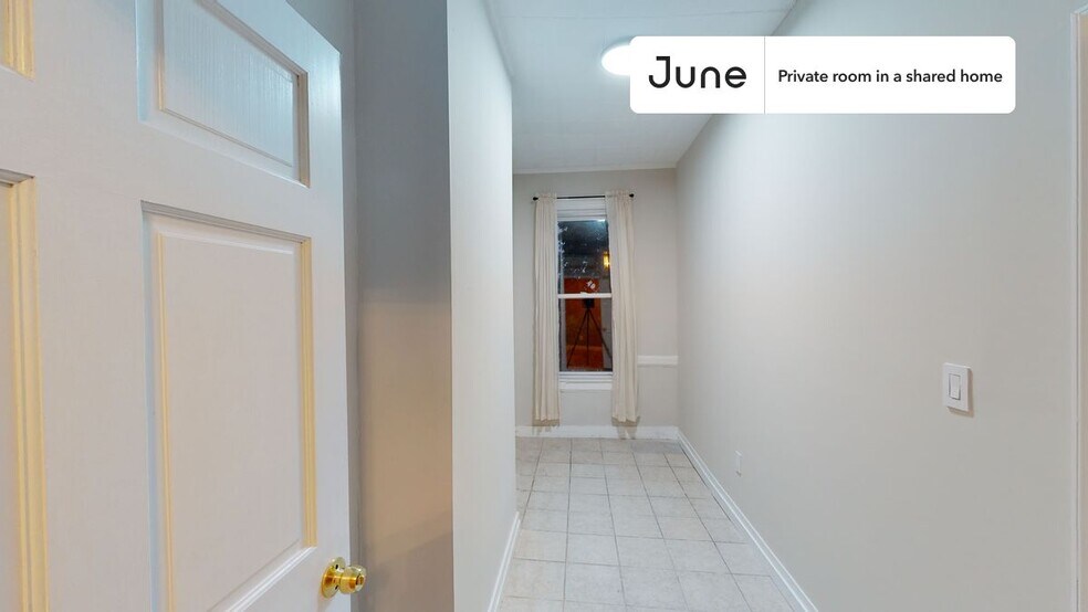 Building Photo - Room in Shared 5 bed/2 bath home in Sunset Park