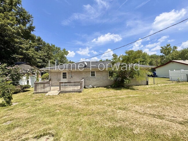 Building Photo - 122 Estonia Dr