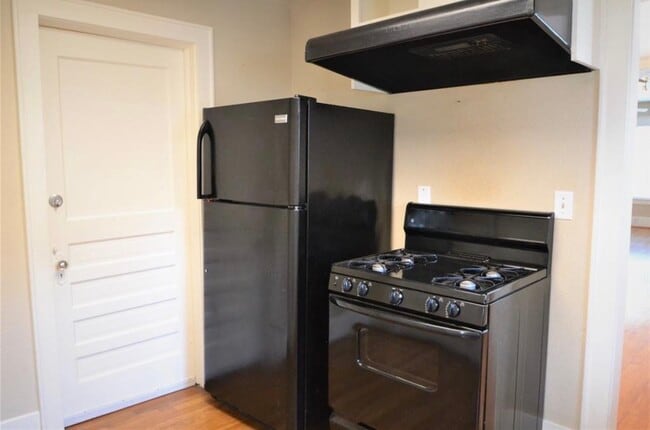 Building Photo - 1507 McDuffie St