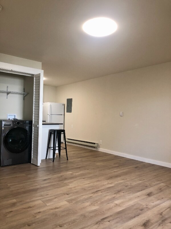 Building Photo - 3604 NE 73rd Pl