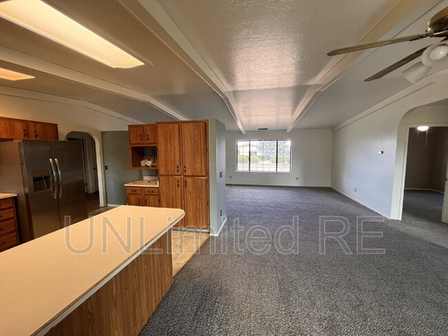 Building Photo - 4120 N Cholla Dr