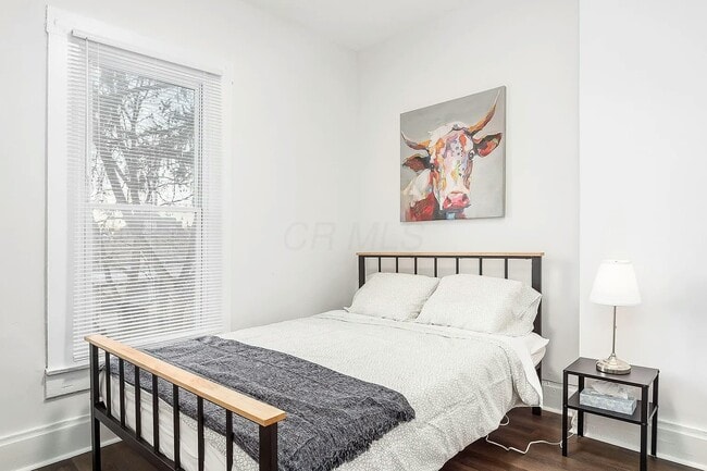 Building Photo - 413 S Ohio Ave