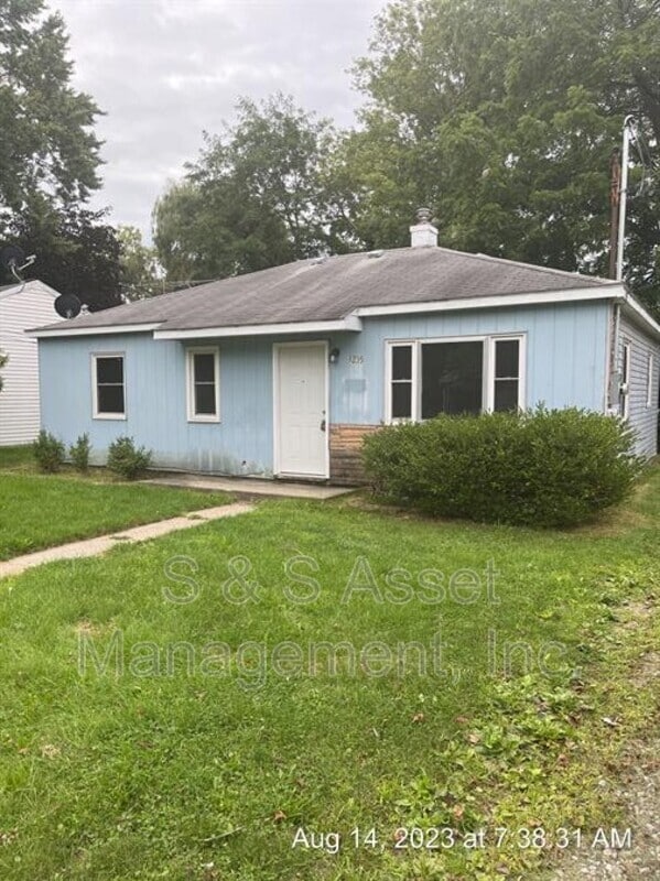 Primary Photo - 1235 Glenn St