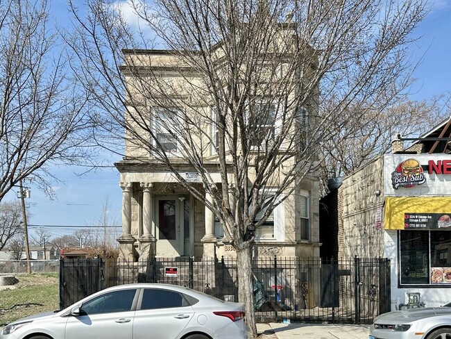 Building Photo - 3336 W Chicago Ave