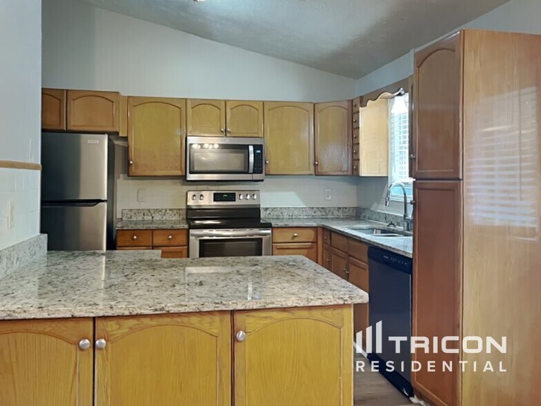 Building Photo - 4073 Red Laurel Way SW