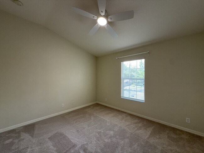 Building Photo - 9818 Fan Palm Way