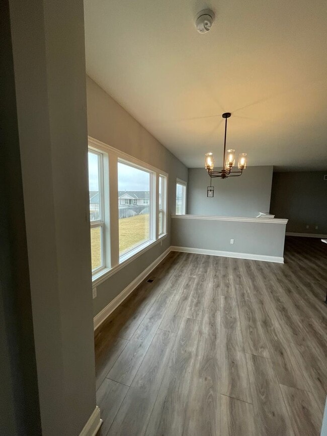 Building Photo - 3419 Laughlin St