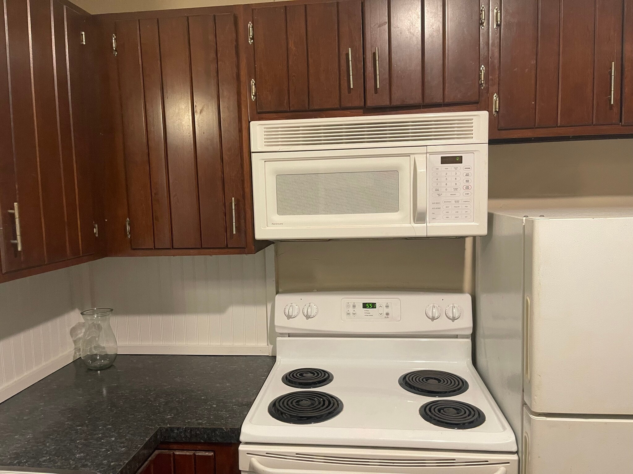 Building Photo - 684 Bennett St