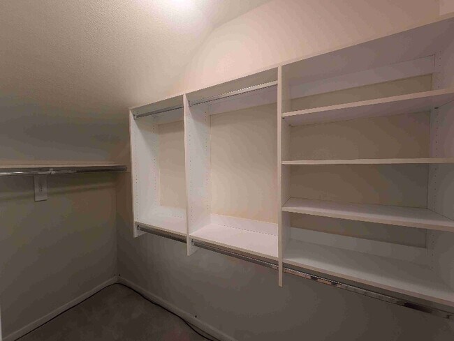 Building Photo - 15554 Smithfield Dr