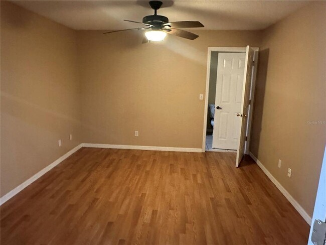 Building Photo - 1105 Hill Mount Dr