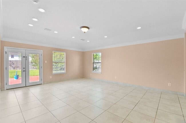 Building Photo - 9230 Eaglewood Spring Dr