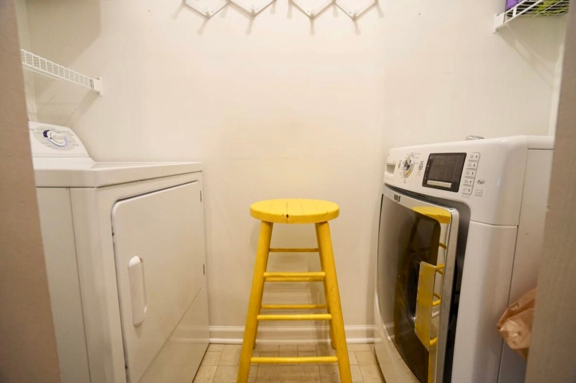 Building Photo - 104 Glengarry Dr