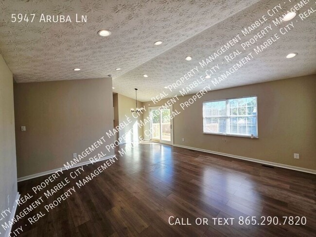 Building Photo - 5947 Aruba Ln