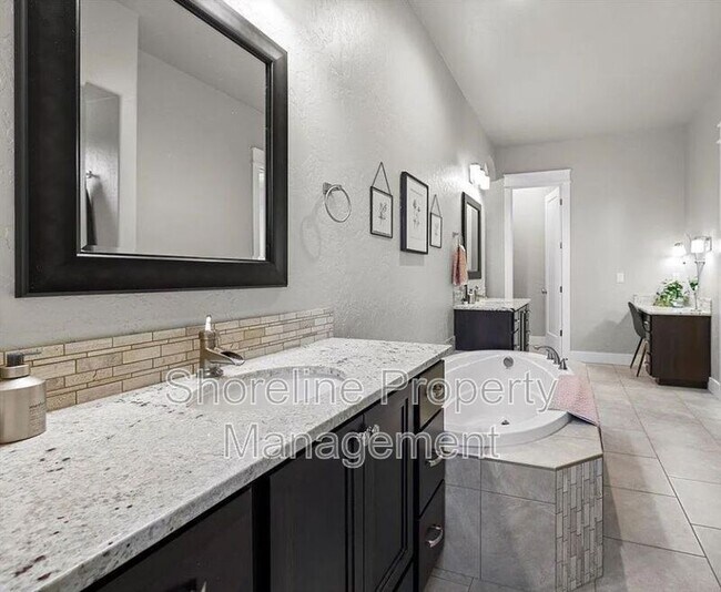 Building Photo - 11699 W Alyxandra Dr