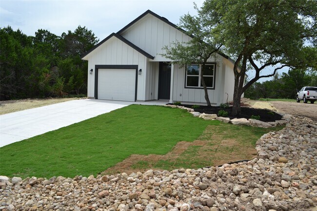 Building Photo - 729 Canyon Bend