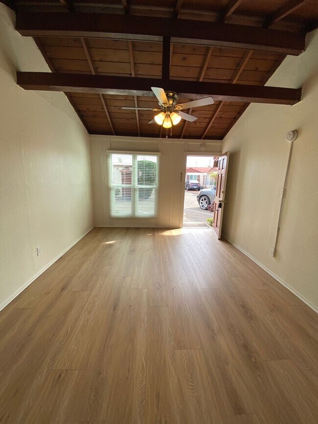 Building Photo - 4432 Pacific Hwy