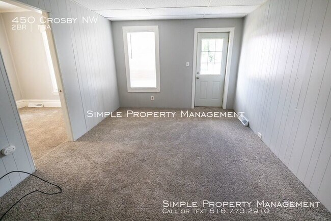 Building Photo - Nice 2 Bed 1 Bath on the NW Side!