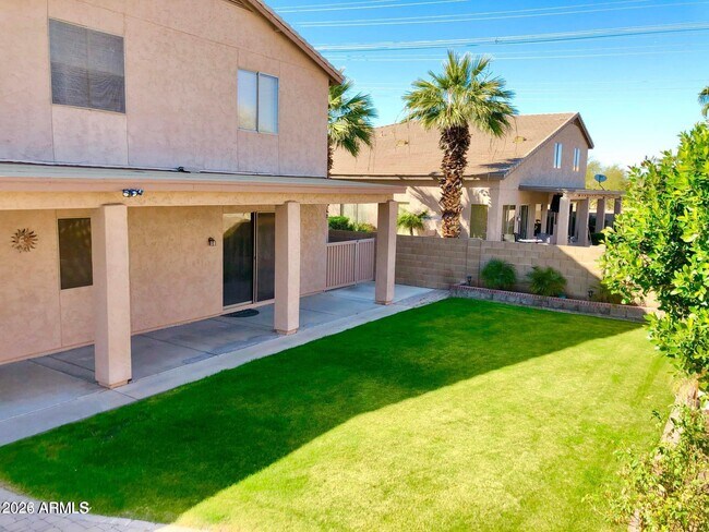 Building Photo - 345 N Date Palm Dr