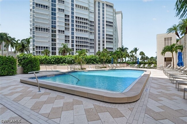Building Photo - 4451 Gulf Shore Blvd N