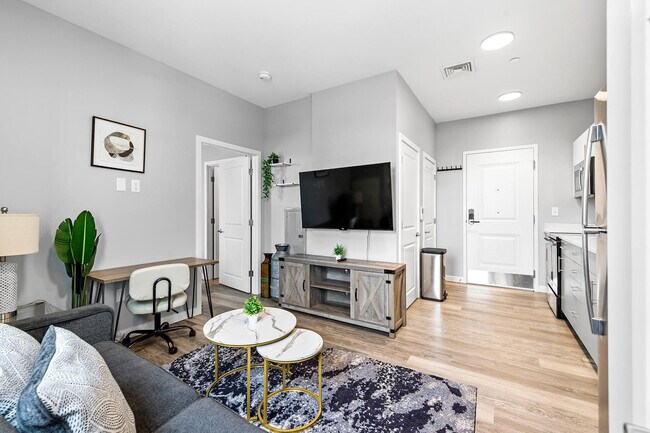 Building Photo - 95 Broadway-SI ID1240378P