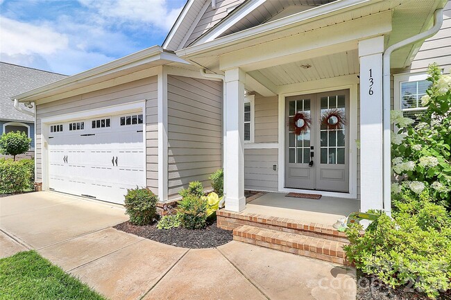 Building Photo - 136 Preston Rd