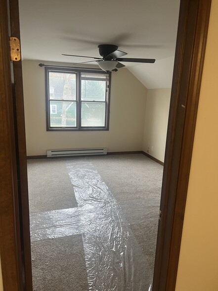 Building Photo - 513 Linden St